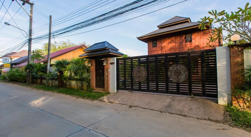 Lemon Tree Naturist Resort Naiharn Beach Phuket Bagian luar foto