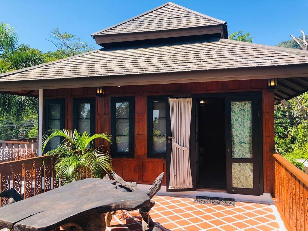 Lemon Tree Naturist Resort Naiharn Beach Phuket Bagian luar foto