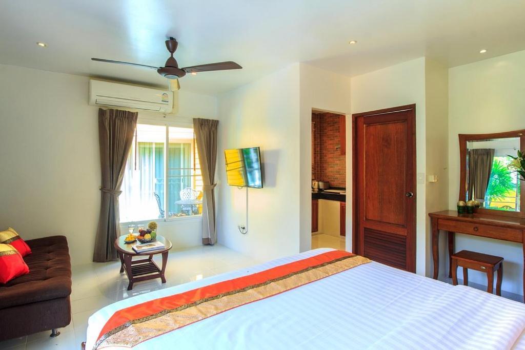 Lemon Tree Naturist Resort Naiharn Beach Phuket Bagian luar foto