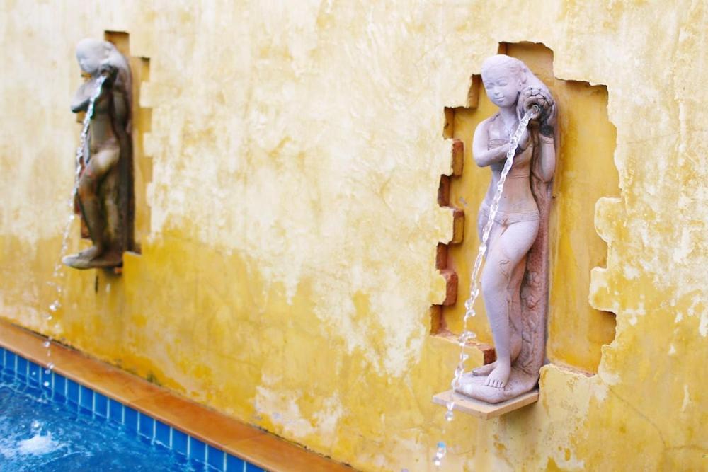 Lemon Tree Naturist Resort Naiharn Beach Phuket Bagian luar foto
