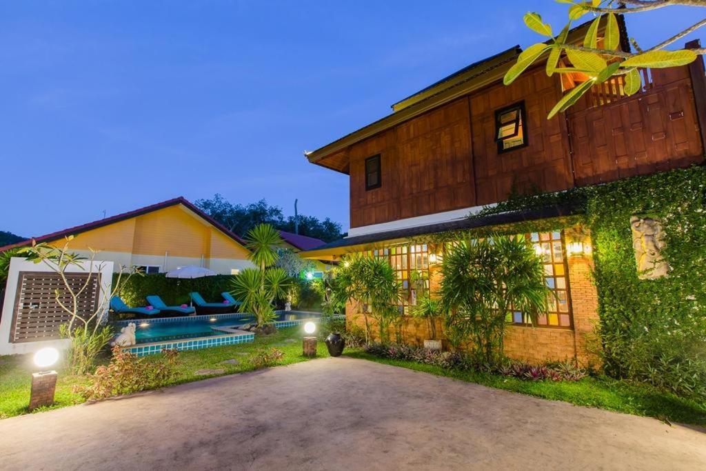 Lemon Tree Naturist Resort Naiharn Beach Phuket Bagian luar foto