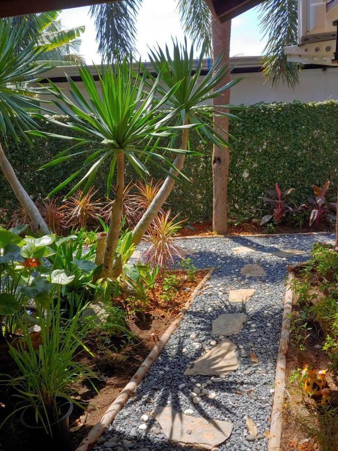 Lemon Tree Naturist Resort Naiharn Beach Phuket Bagian luar foto