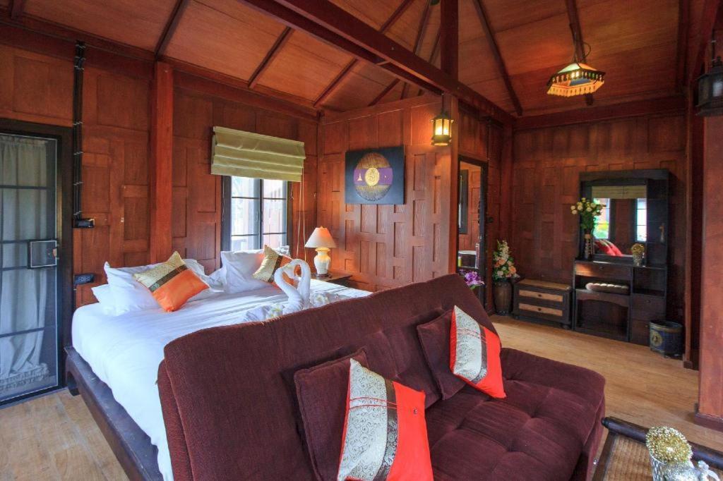 Lemon Tree Naturist Resort Naiharn Beach Phuket Bagian luar foto